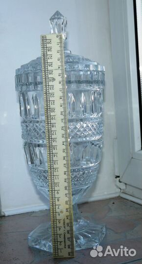 Хрустальный кубок или ваза