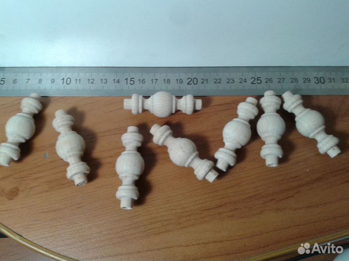 Балясинки для навершия старинных настенных часов