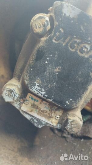 Ямобур Гидровращатель на экскаватор погрузчик