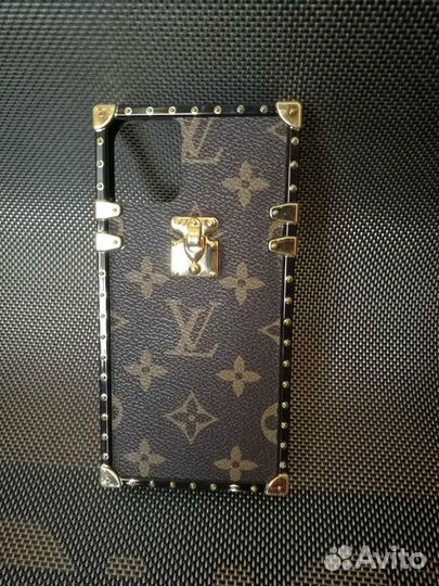 Чехол Lois Vuitton для iPhone 11