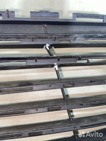 Решетка радиатора передняя Ford Focus