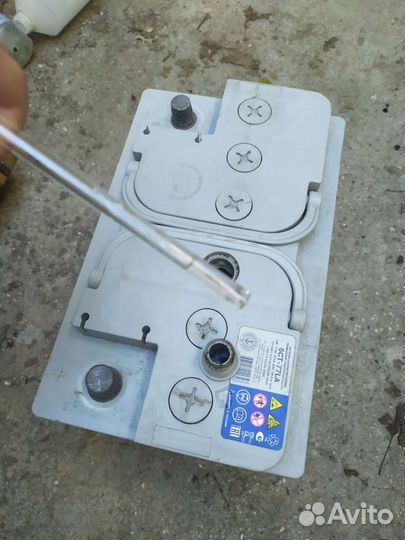 Трубка для замера уровня электролита