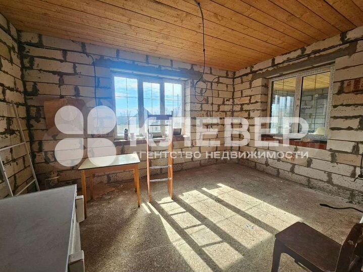 Дом 163,7 м² на участке 1 сот.