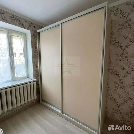 Шкаф