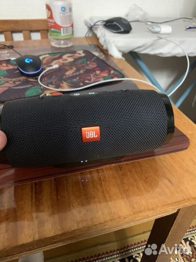 Колонка jbl charge 3