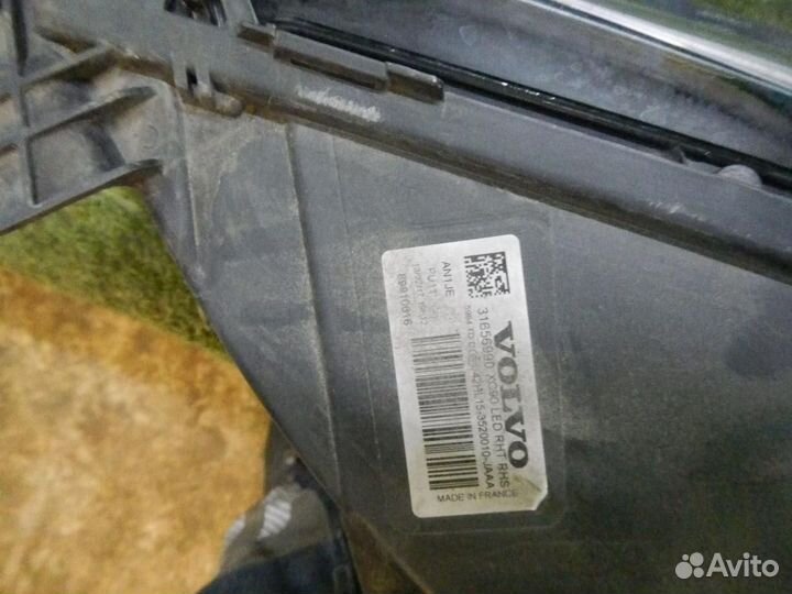 Фара правая Volvo XC90