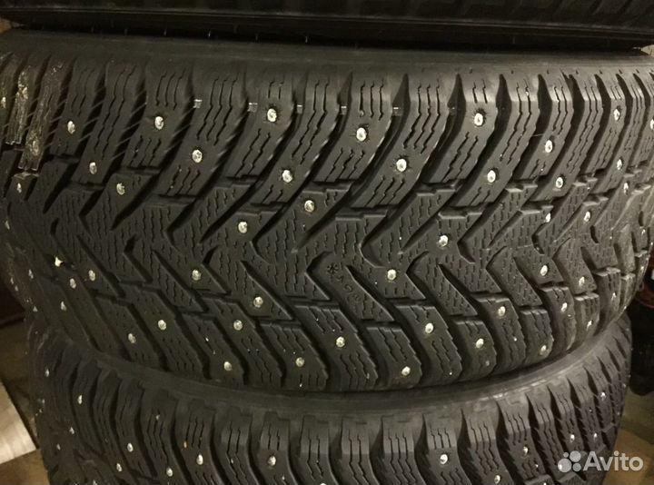Nokian Tyres Hakkapeliitta 8 SUV 295/35 R21