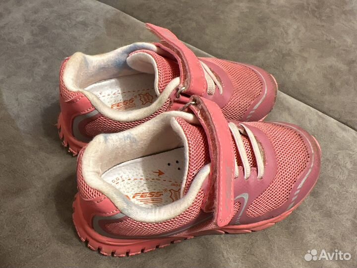Кроссовки детские 26 размер для девочек