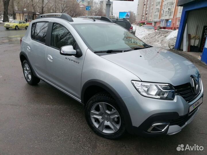 Renault Sandero Stepway 1.6 CVT, 2022, 6 км