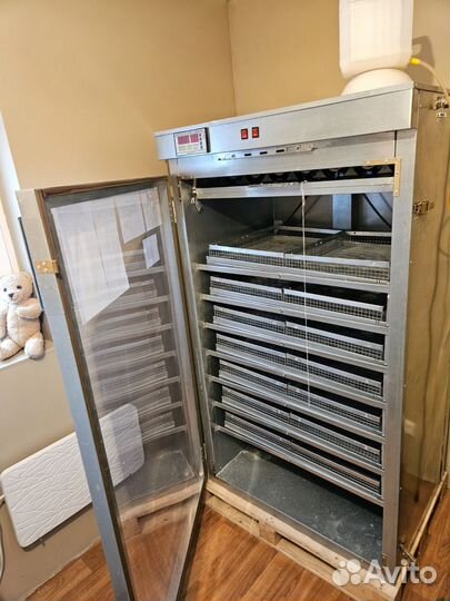 Инкубатор аи -1400