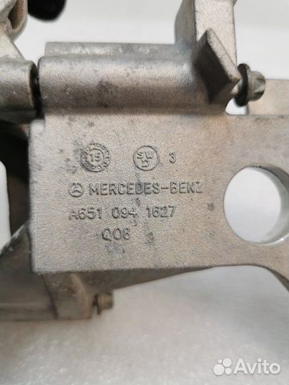 Кронштейн корпуса воздушного фильтра Mercedes-Benz