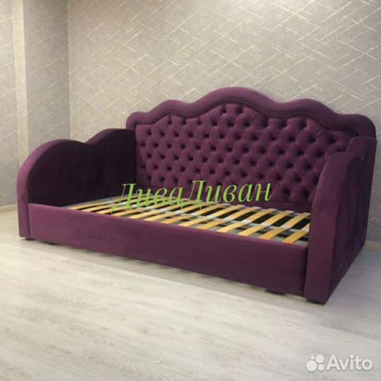 Диван