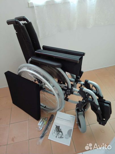 Инвалидное кресло-коляска новое