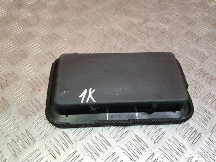 Решетка вентиляционная задняя правая Lexus Rx 3