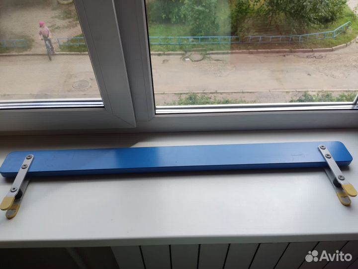 Детская кровать с бортиком