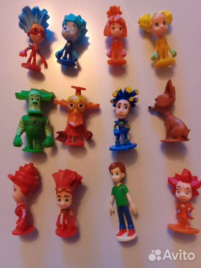 Игрушки из киндера и чупа чупс