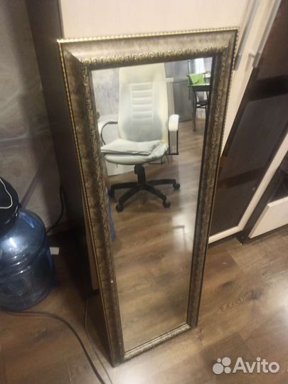Зеркало в рамке
