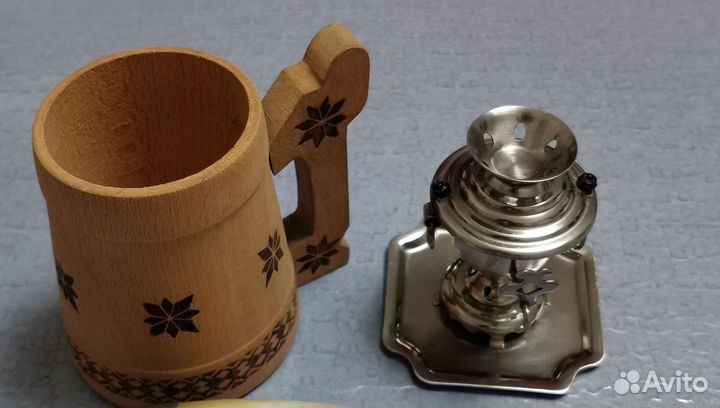 Сувениры СССР (самоварчик, кружка, ключ)