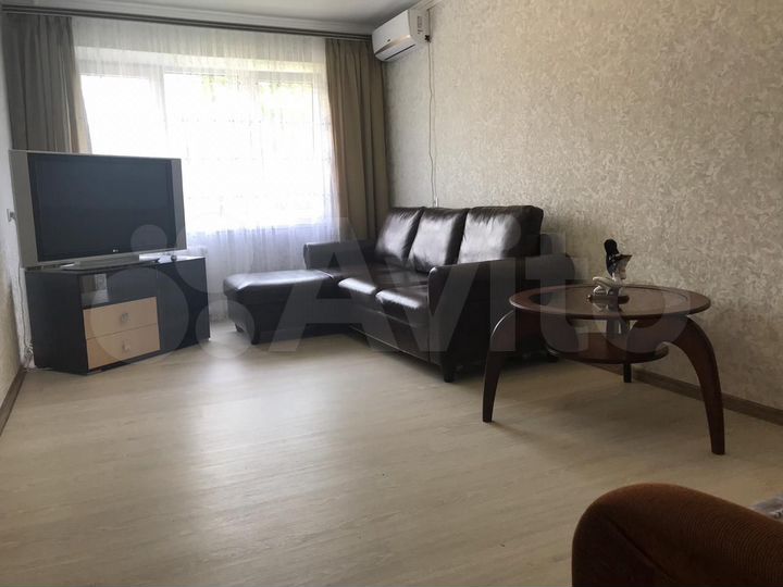 2-к. квартира, 60 м², 2/5 эт.