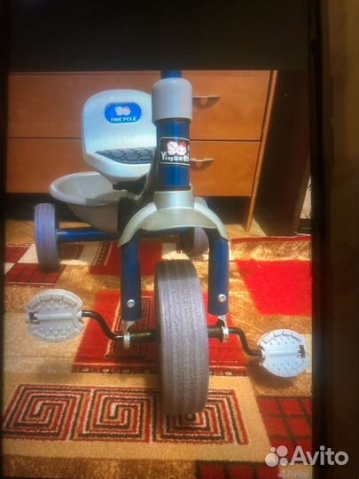 Беговел трехколесный