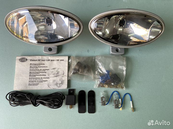 Фары дальнего света Hella Comet FF 300