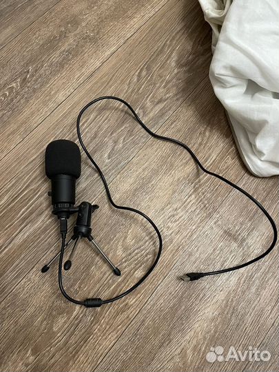 Микрофон студийный