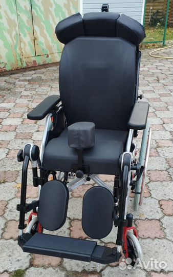 Инвалидная коляска новая