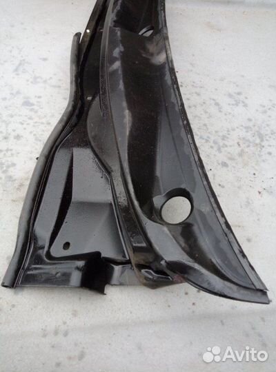 Жабо левое Toyota Corolla Verso 2008