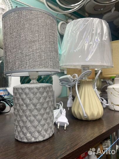 Лампа настольная