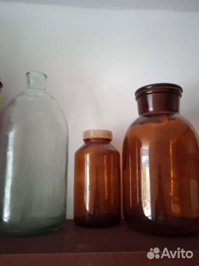 Банки, стаканы,посуда,лампа