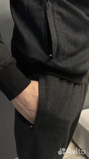 Костюм мужской спортивный