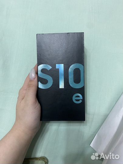 Samsung Galaxy S10e, 6/128 ГБ