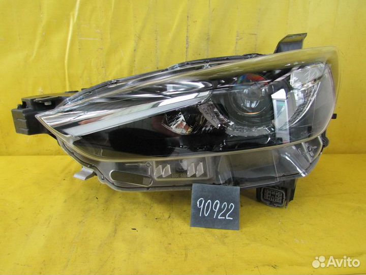 Фара левая Mazda CX-3 15-23г 90922