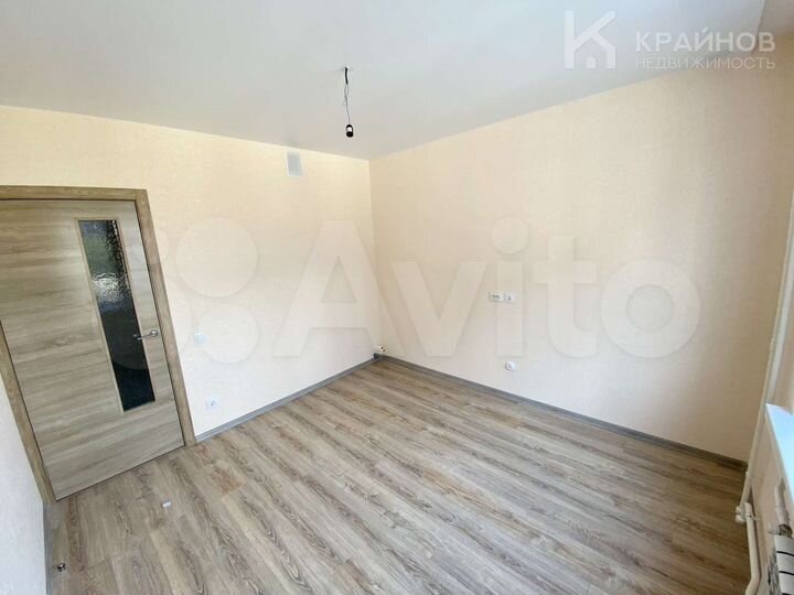 2-к. квартира, 63 м², 1/17 эт.