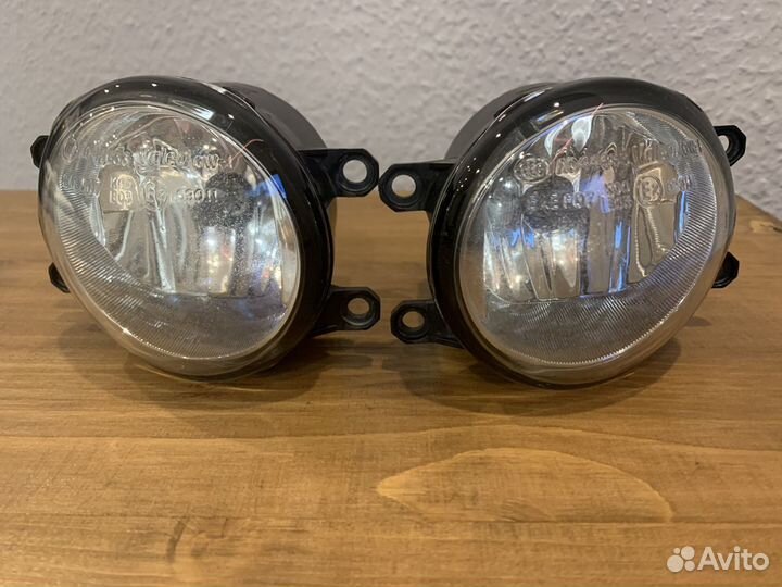 Противотуманки оригинал Toyota Lexus