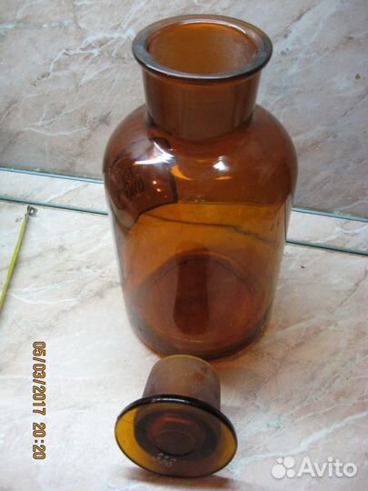 Бутылки лекарственные с притертой крышкой