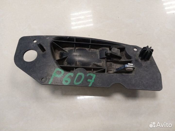 Ручка двери внутренняя левая Peugeot 607 седан