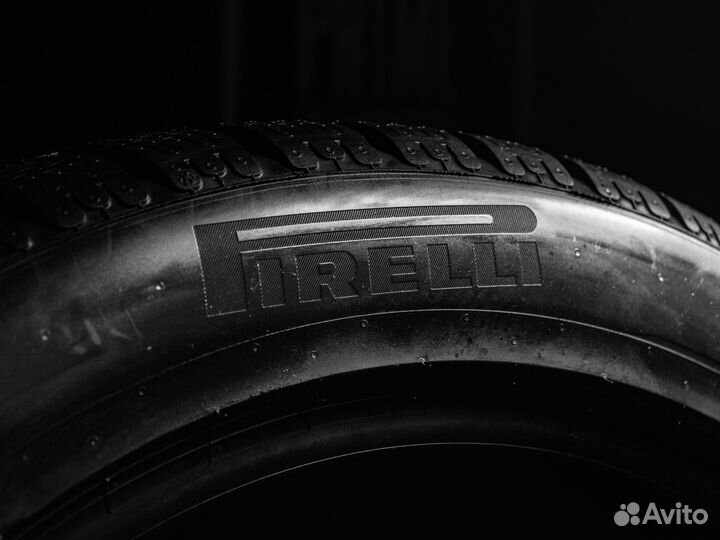 Pirelli P Zero Winter 255/45 R19 и 285/40 R19 96V