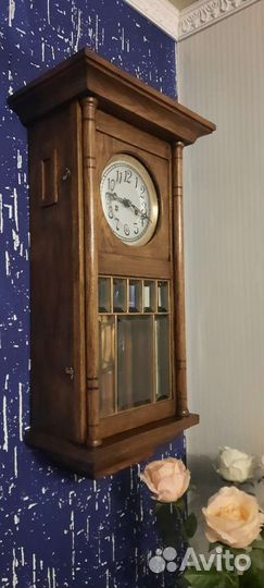 Старинные настенные антикварные часы с боем
