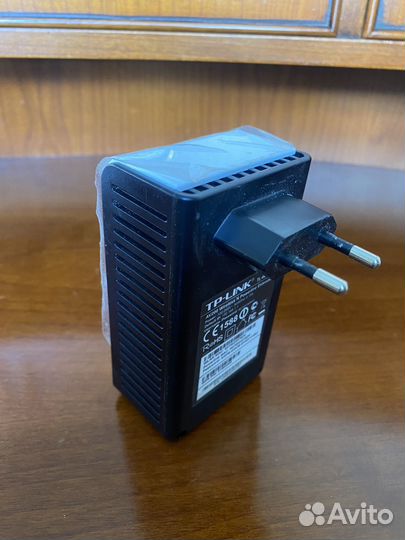 Wi-Fi+Powerline роутер TP-link TL-WPA271