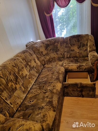 Продам угловой диван бу