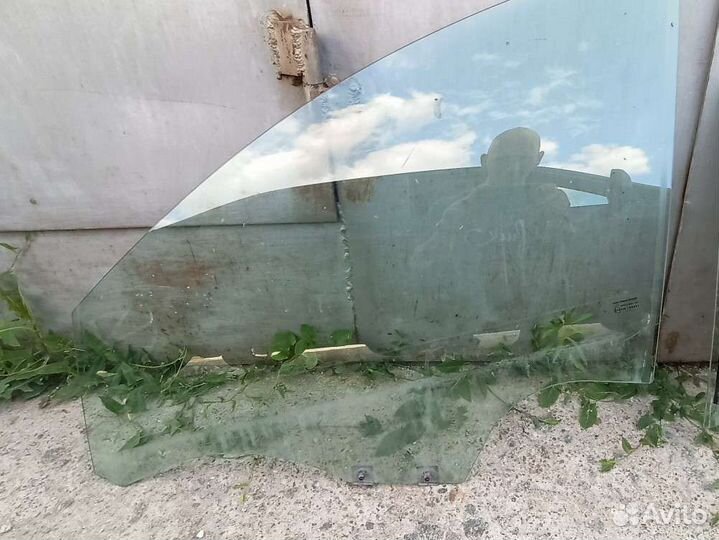 Стекло переднее(заднее) левое renault logan 2