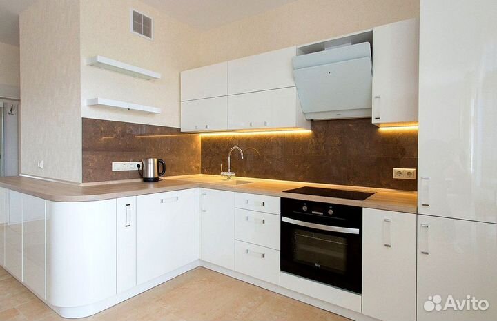 Кухонный гарнитур в стиле модерн