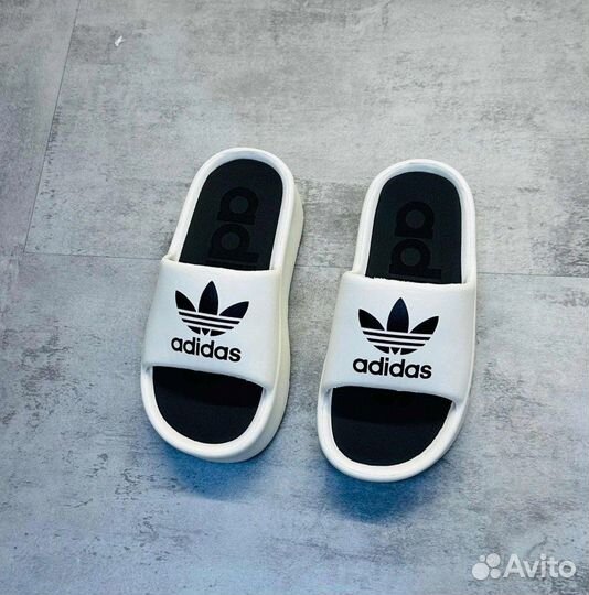 Сланцы Adidas