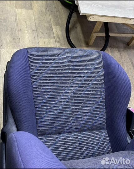 Сидение оригинальное с Toyota Cilica