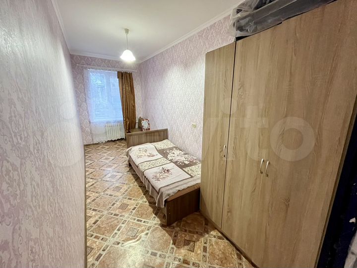 2-к. квартира, 55 м², 1/3 эт.