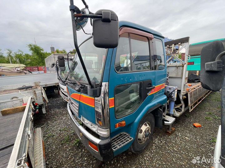 Nissan Condor с КМУ, 1990
