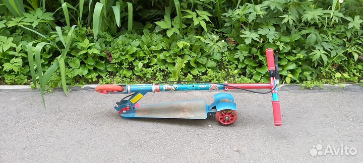 Трехколесный самокат Explore