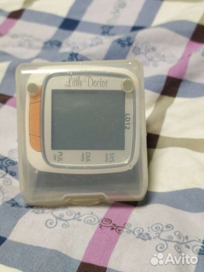 Тонометр на запястье