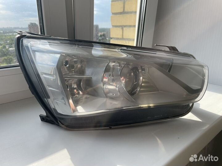 Datsun mi do фара правая